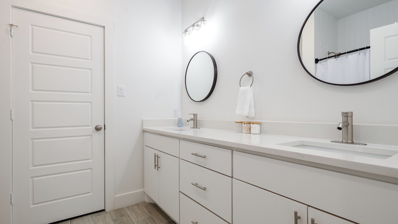 Photo of Bathroom in Sulphur Springs