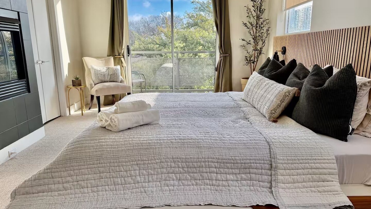 Photo of Bedroom in Oak Lawn