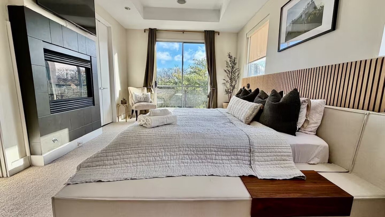 Photo of Bedroom in Oak Lawn
