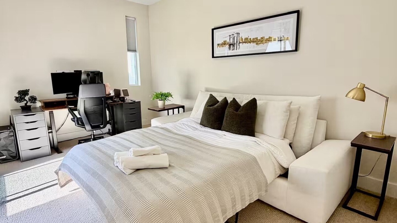 Photo of Bedroom in Oak Lawn