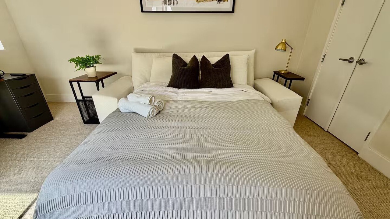 Photo of Bedroom in Oak Lawn