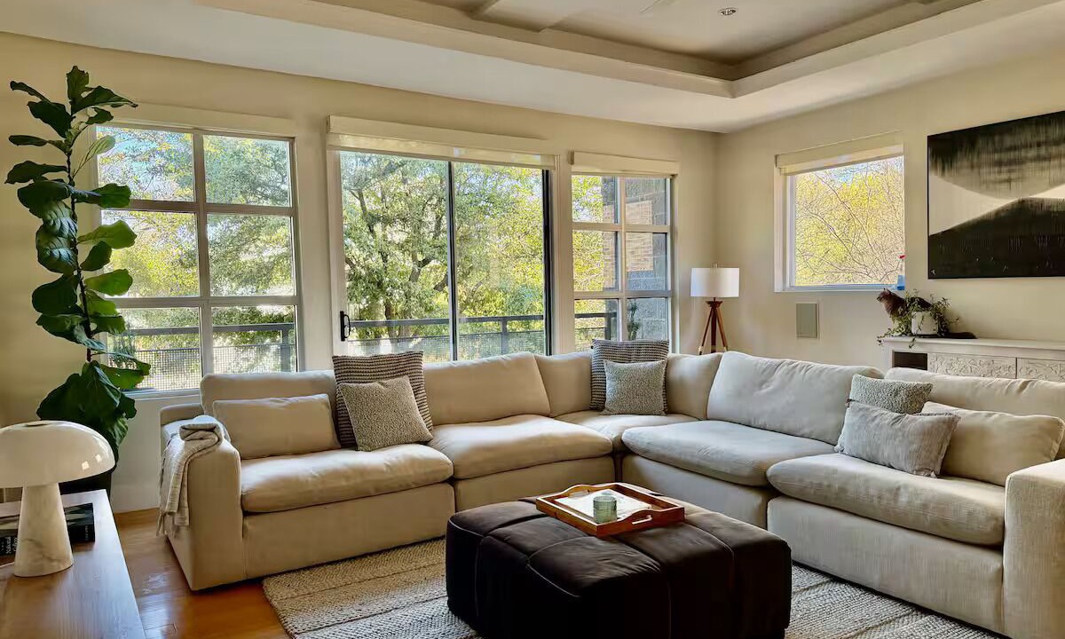 Photo of Livingroom in Oak Lawn