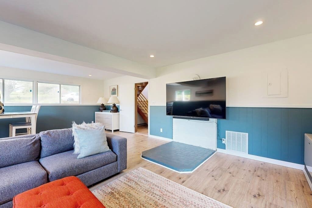 Photo of Livingroom in Cushing