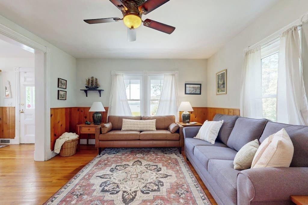 Photo of Livingroom in East Sullivan