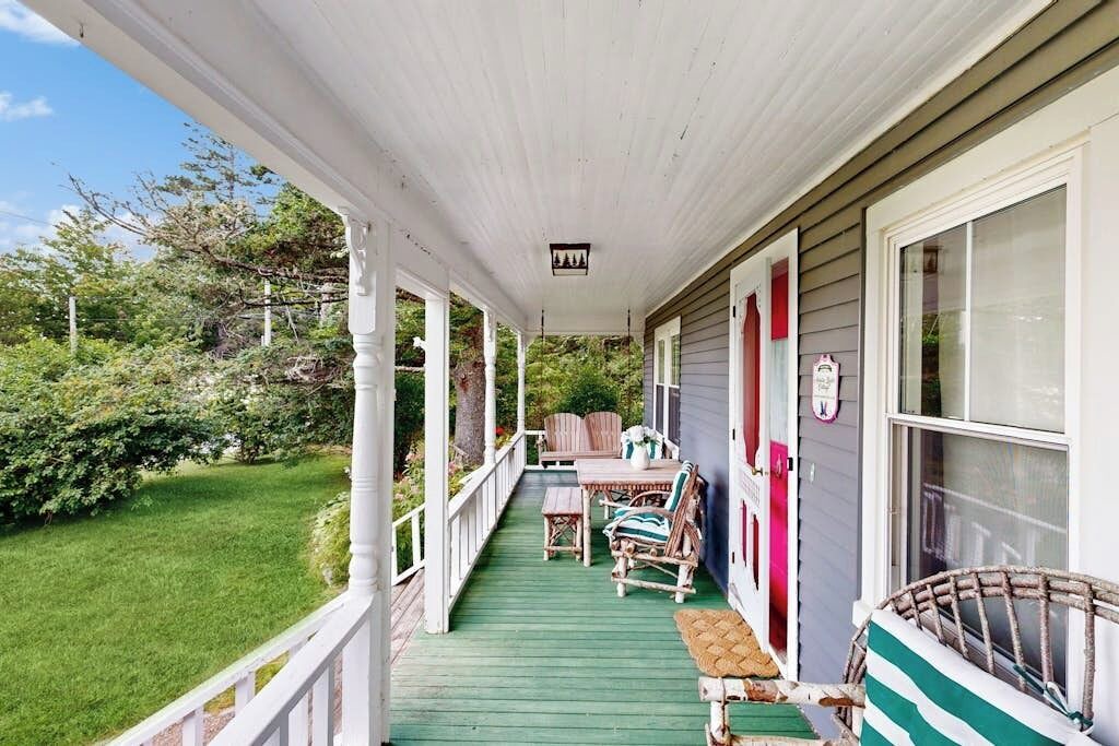 Photo of Patio Balcony in East Sullivan