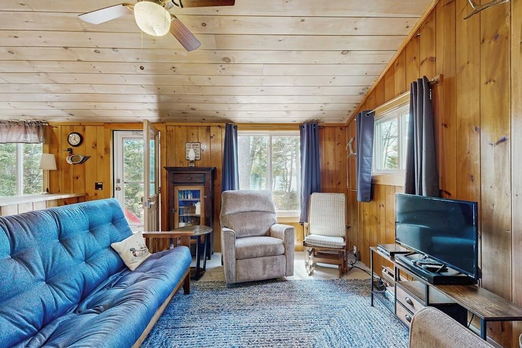 Photo of Livingroom in Ellsworth