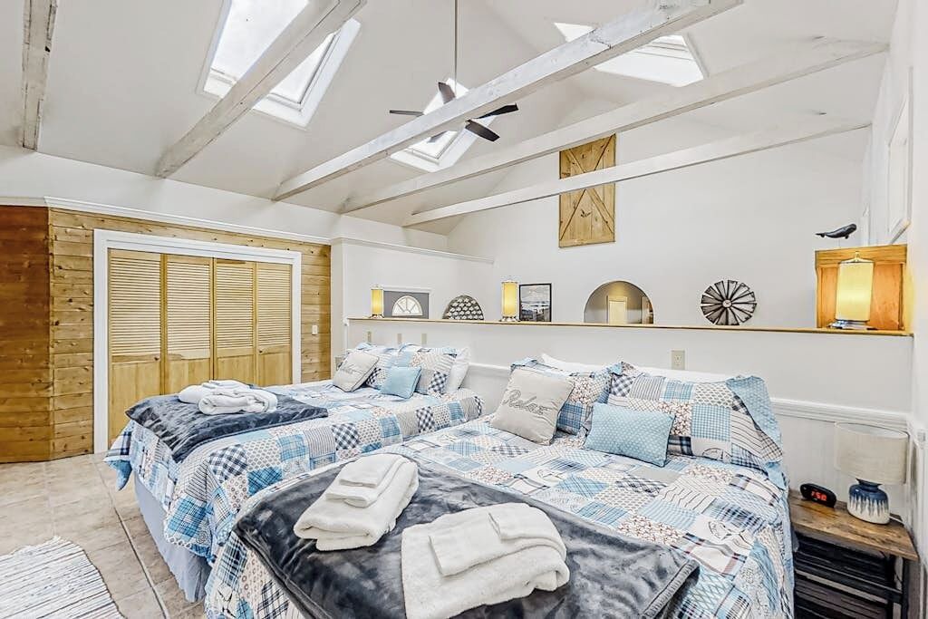 Photo of Bedroom in Lamoine