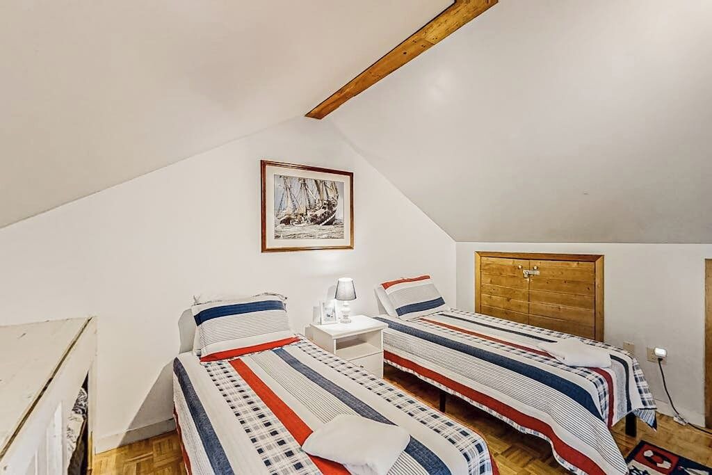 Photo of Bedroom in Lamoine