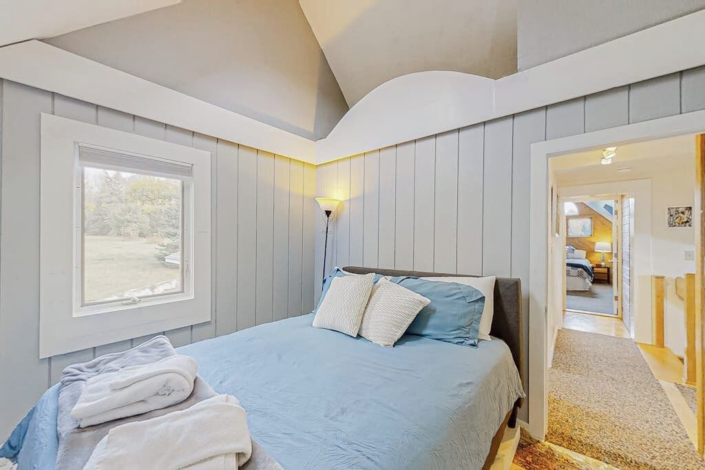 Photo of Bedroom in Lamoine