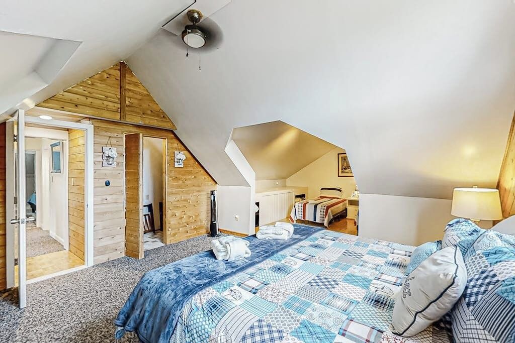 Photo of Bedroom in Lamoine