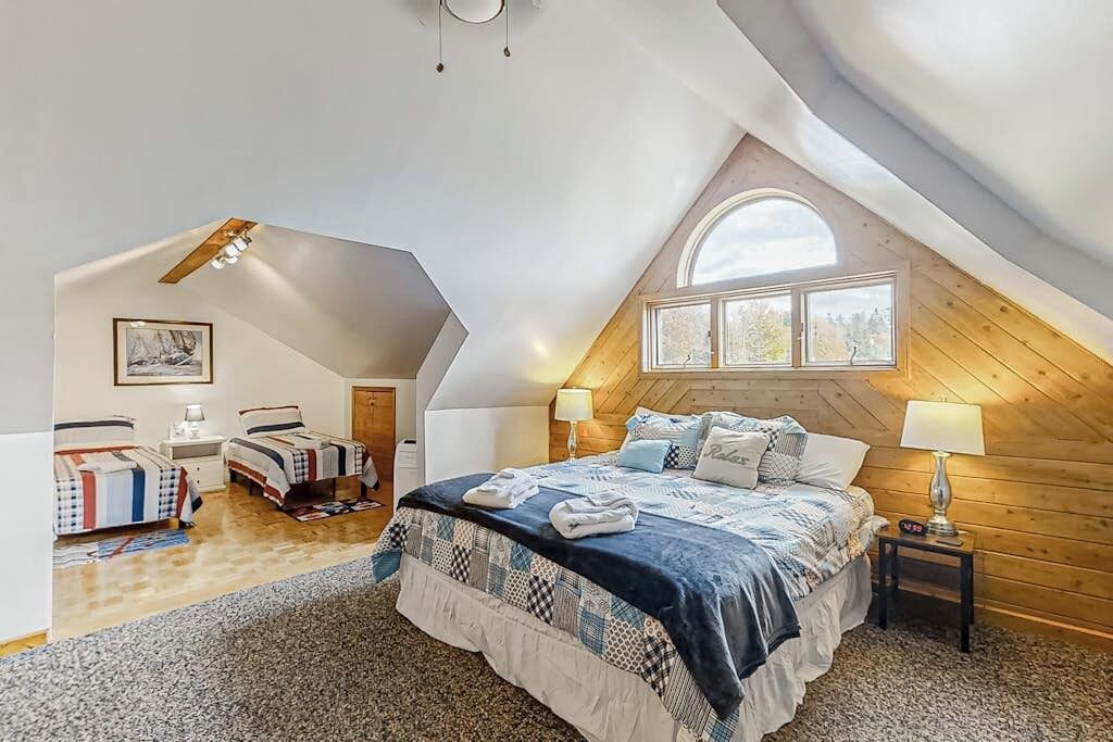 Photo of Bedroom in Lamoine