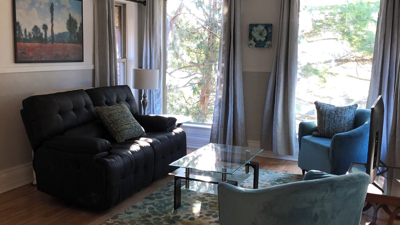 Photo of Livingroom in Chatham-Kent