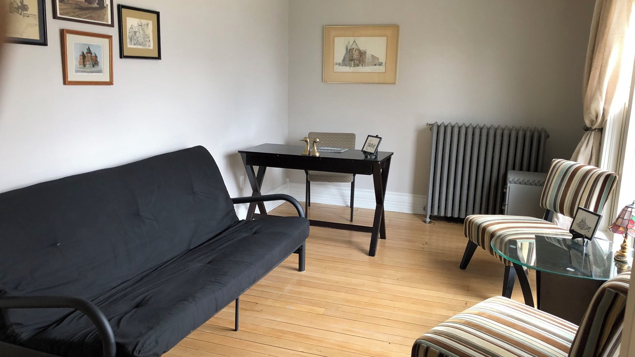 Photo of Livingroom in Chatham-Kent