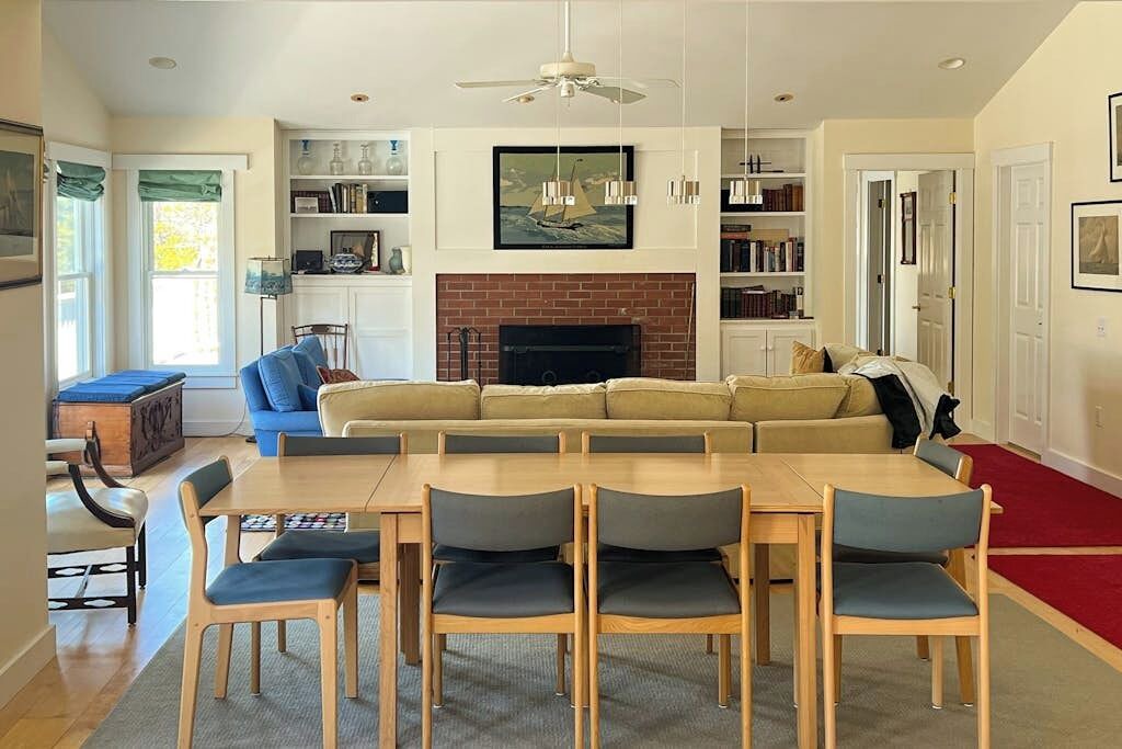 Photo of Livingroom in Seal Cove