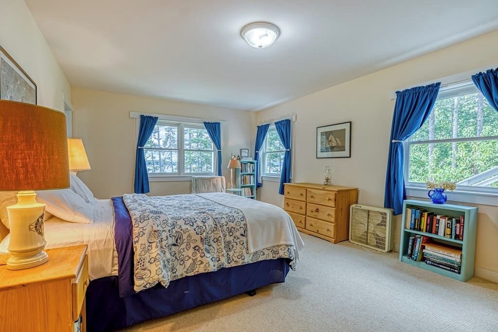 Photo of Bedroom in Seal Cove