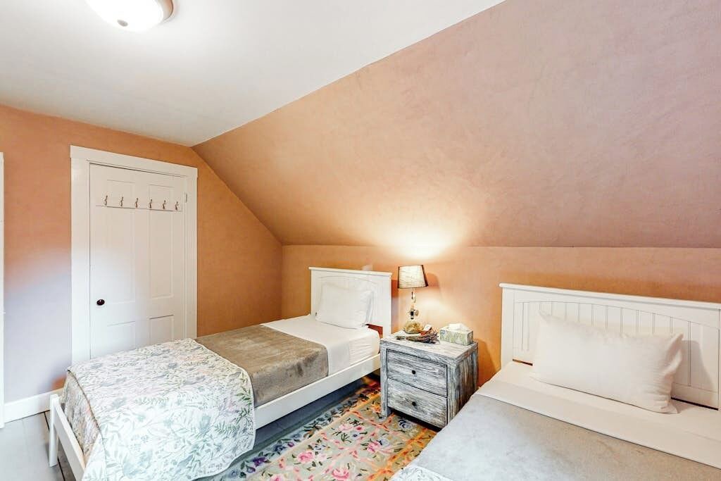 Photo of Bedroom in Penobscot