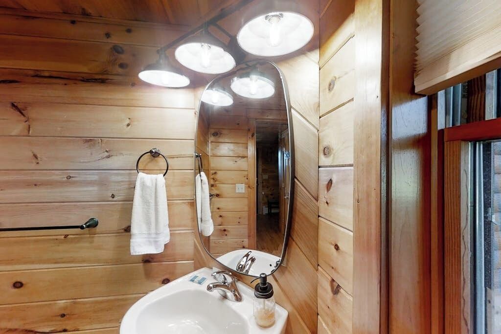 Photo of Bathroom in Boothbay Harbor