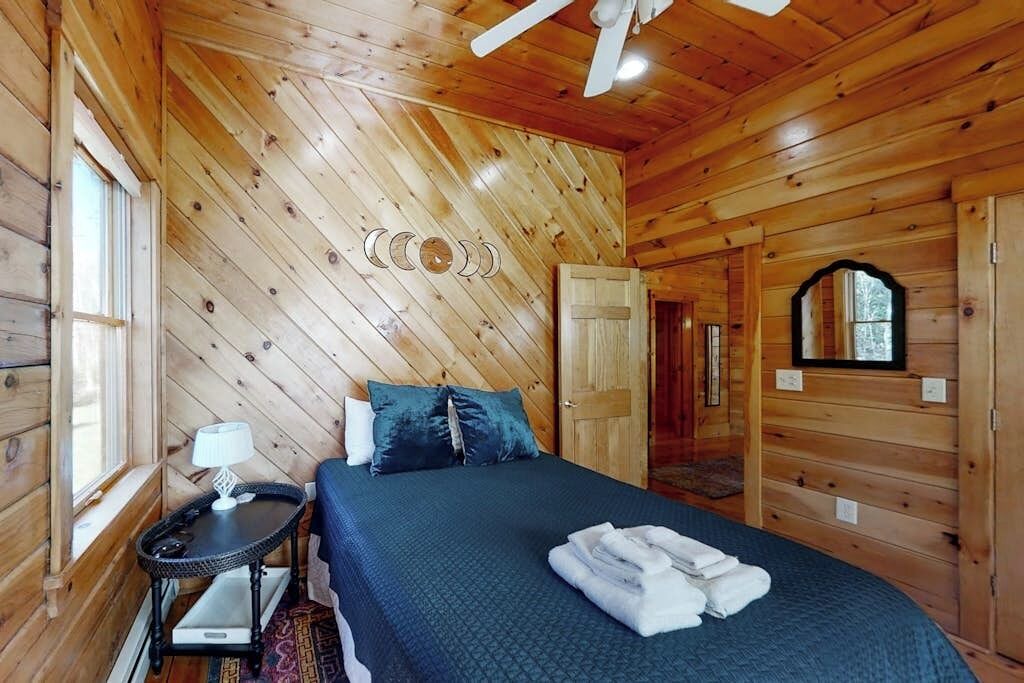 Photo of Bedroom in Boothbay Harbor