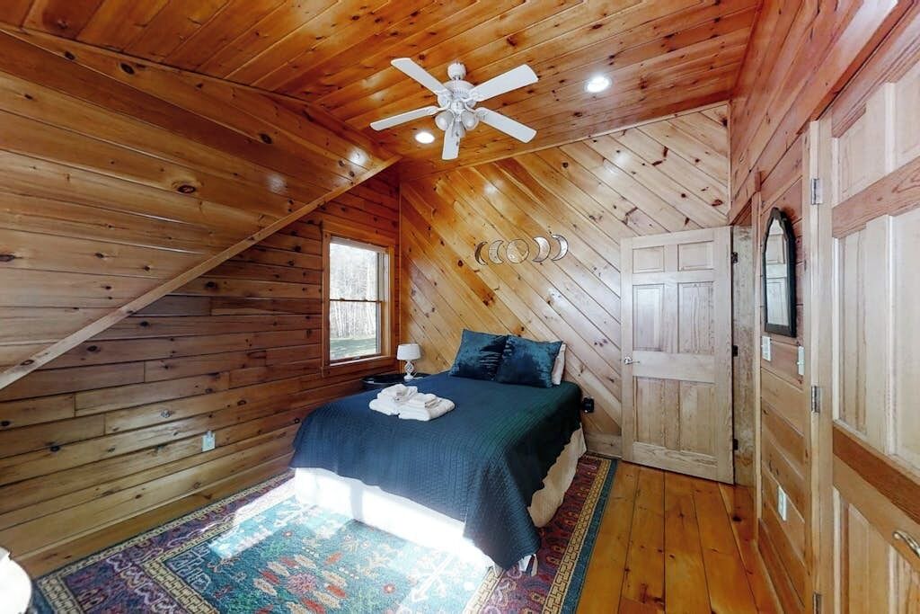 Photo of Bedroom in Boothbay Harbor