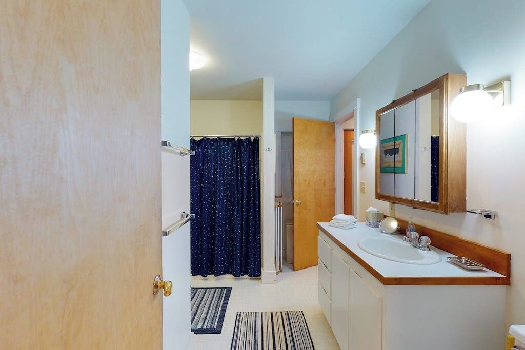 Photo of Bathroom in Tenants Harbor