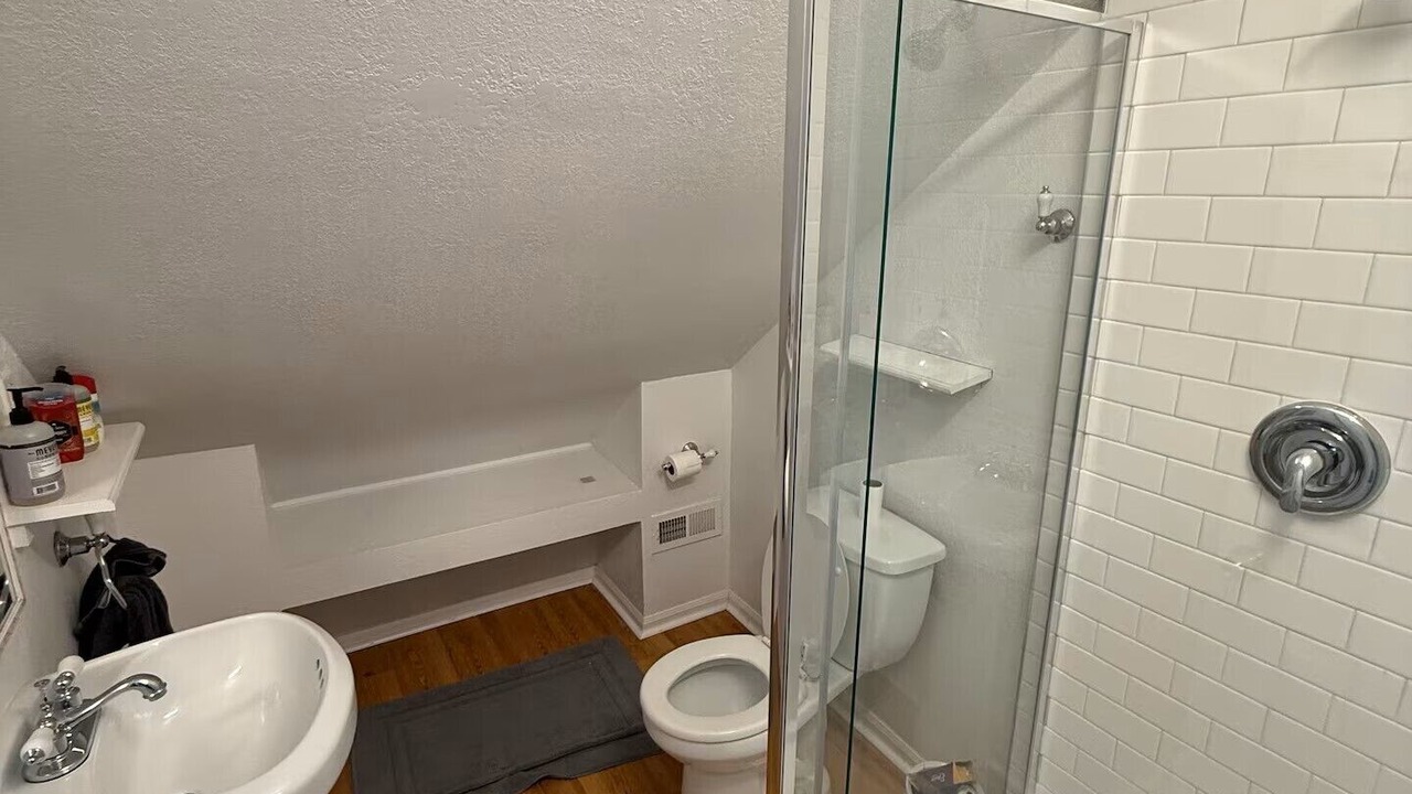Photo of Bathroom in Sunnyside