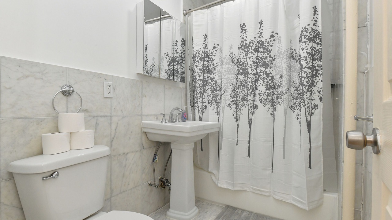 Photo of Bathroom in East Harlem