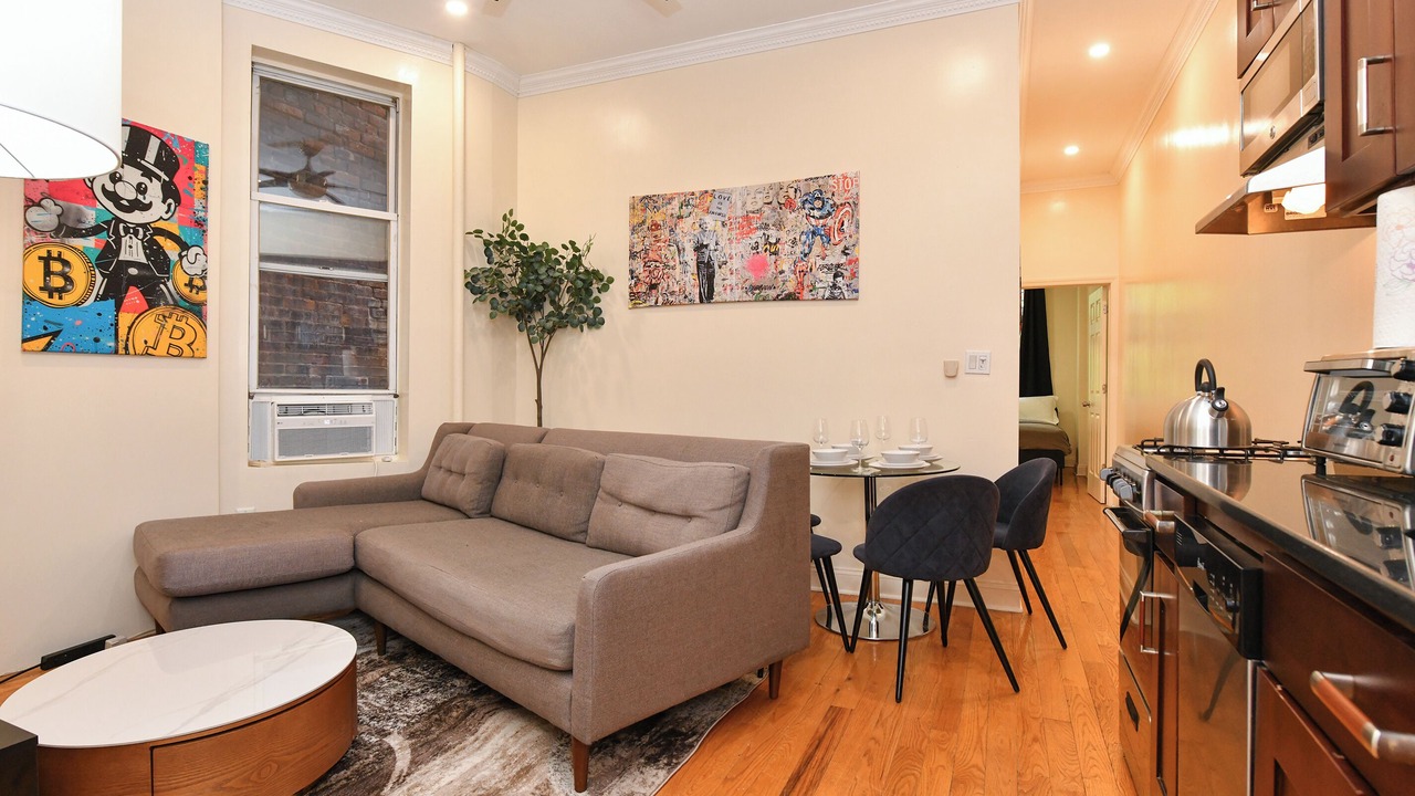 Photo of Livingroom in East Harlem