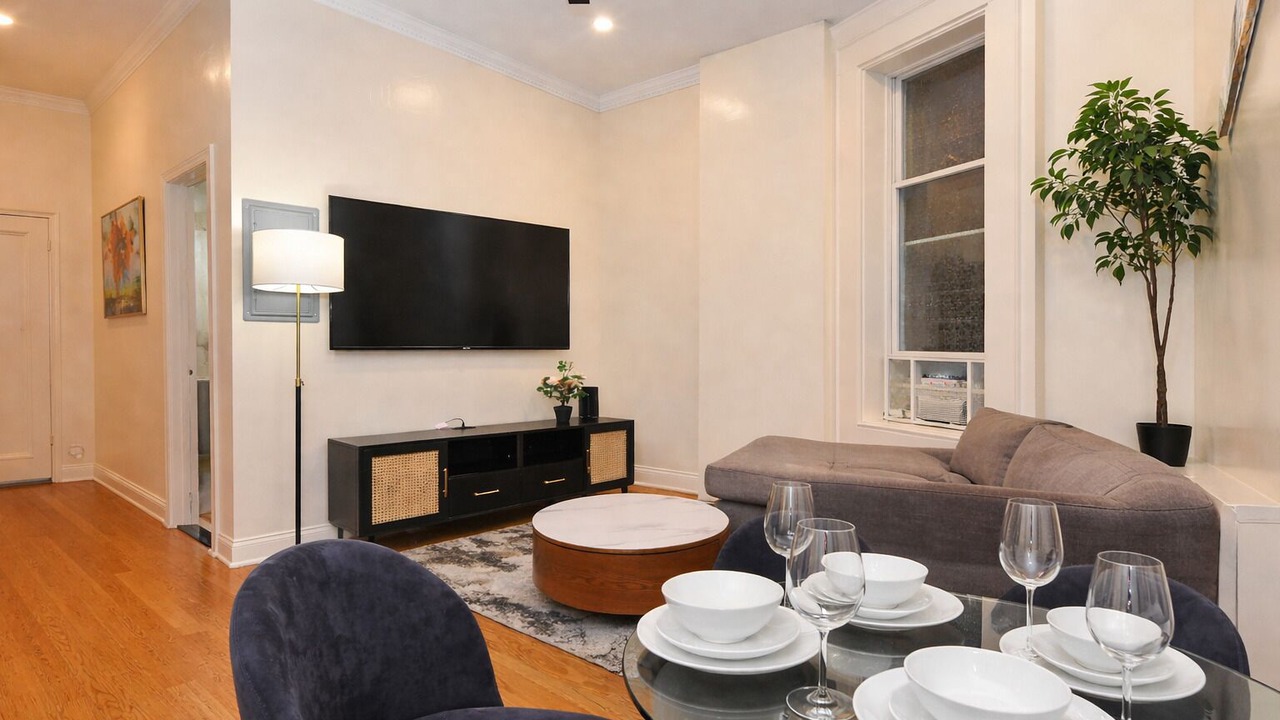 Photo of Livingroom in East Harlem