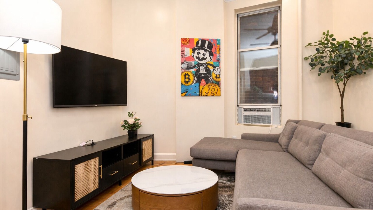 Photo of Livingroom in East Harlem