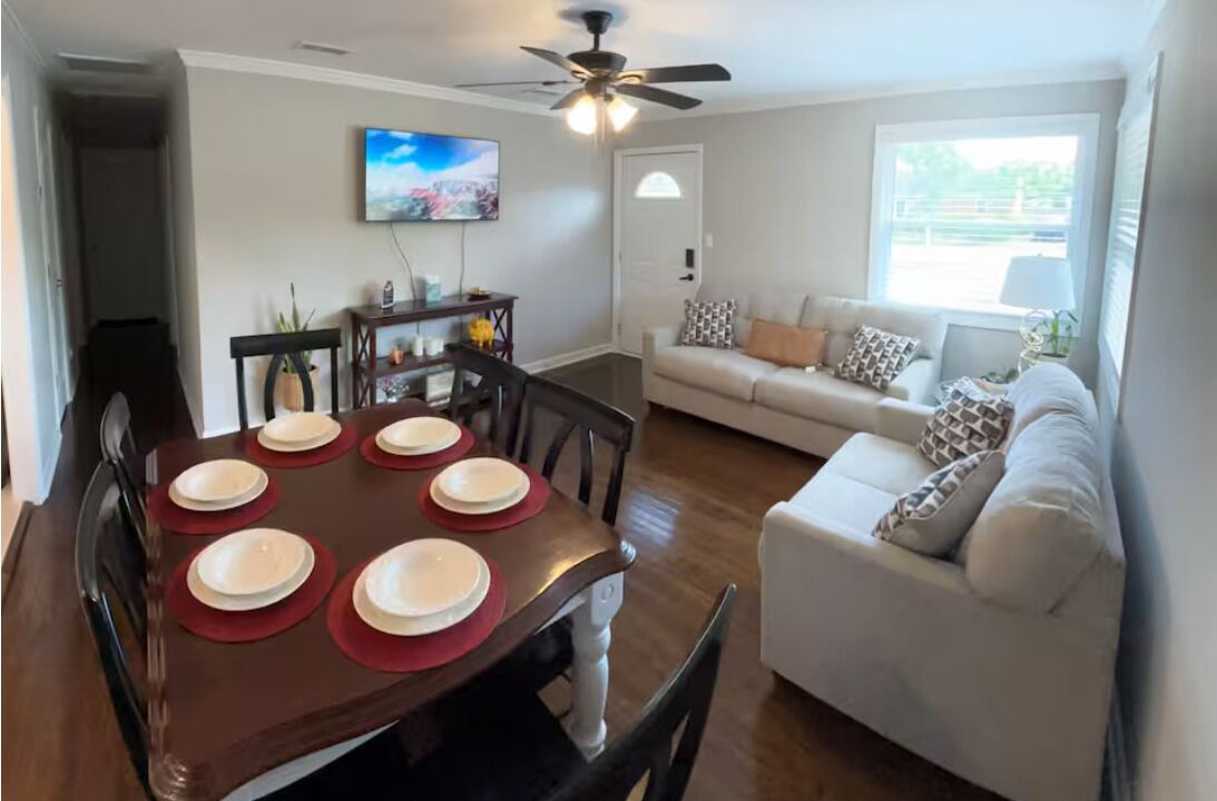 Photo of Livingroom in Gracewood