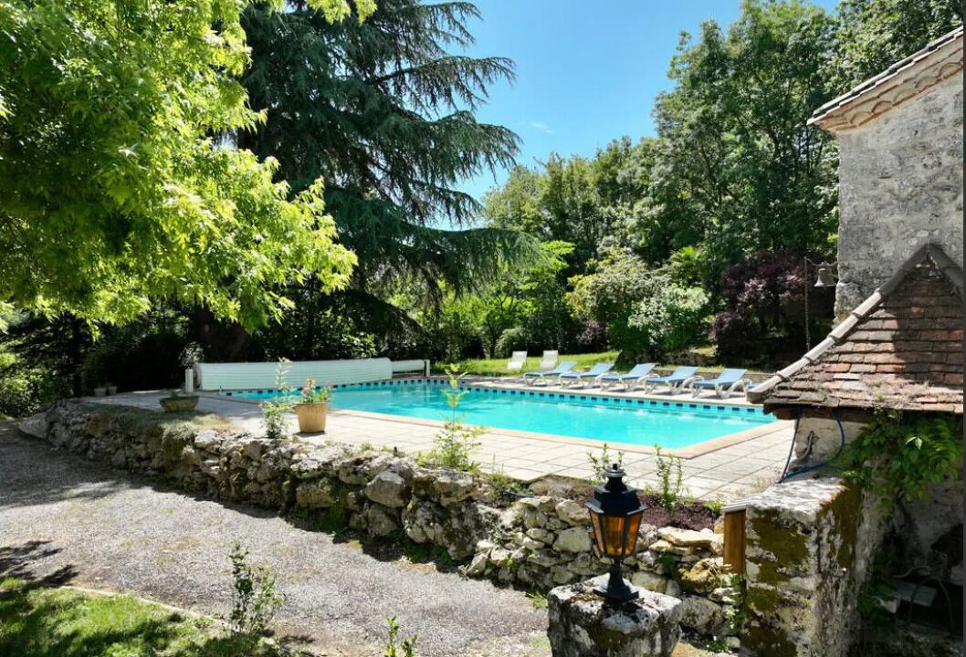 Photo of Outdoor in Sainte-Colombe-de-Villeneuve