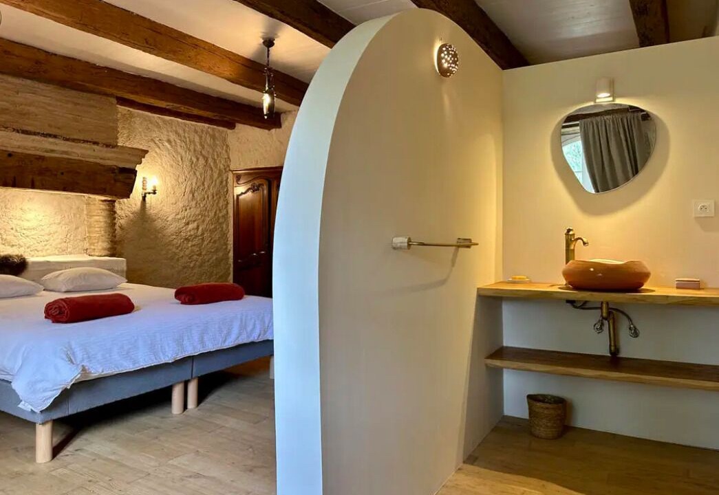 Photo of Bedroom in Sainte-Colombe-de-Villeneuve