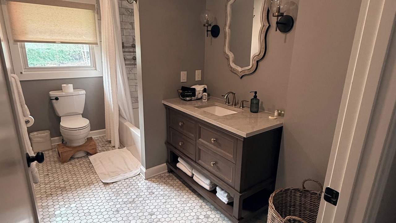Photo of Bathroom in Dawsonville
