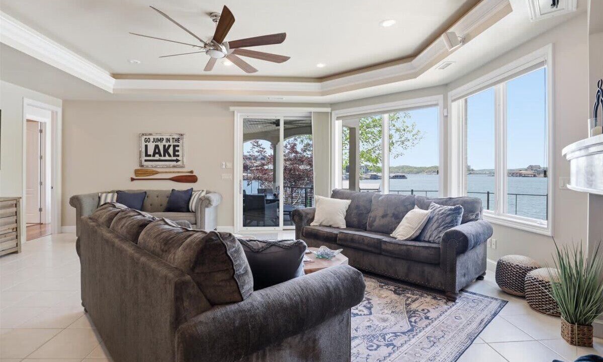 Photo of Livingroom in Osage Beach