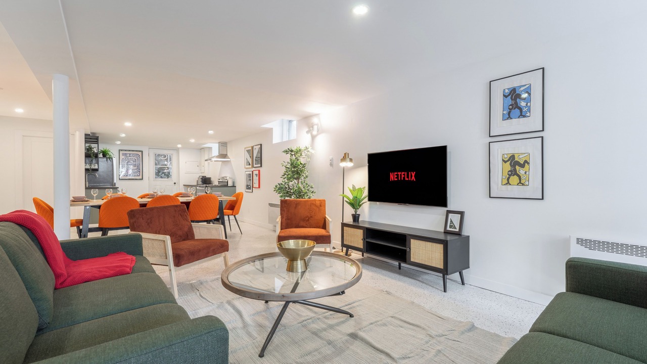 Photo of Livingroom in Youville