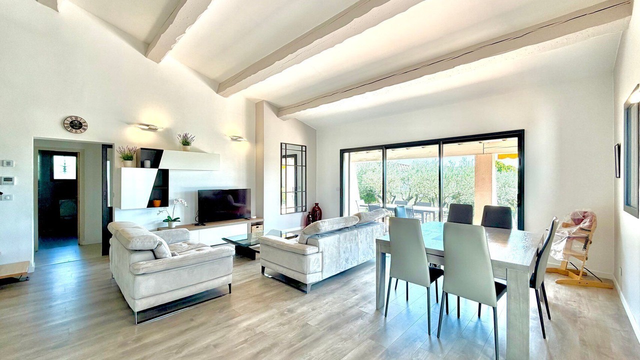 Photo of Livingroom in Caveirac