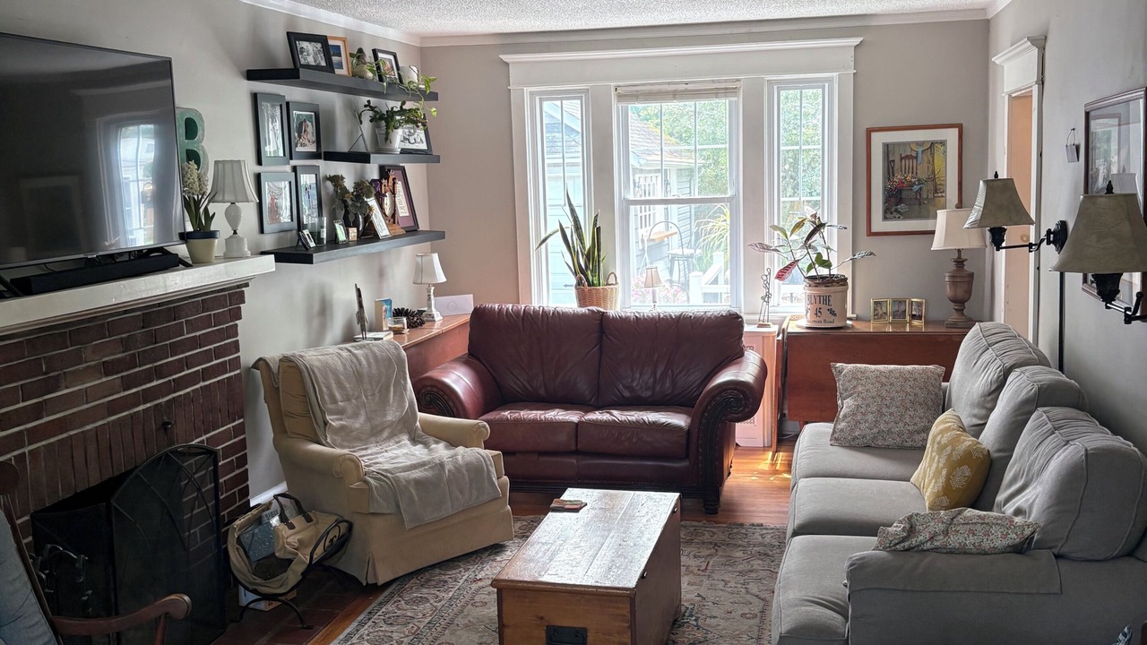 Photo of Livingroom in Palmyra