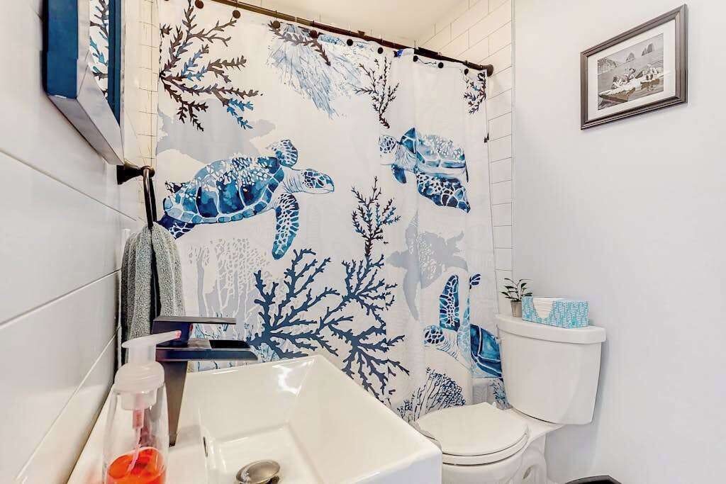 Photo of Bathroom in South Bethany Harbor