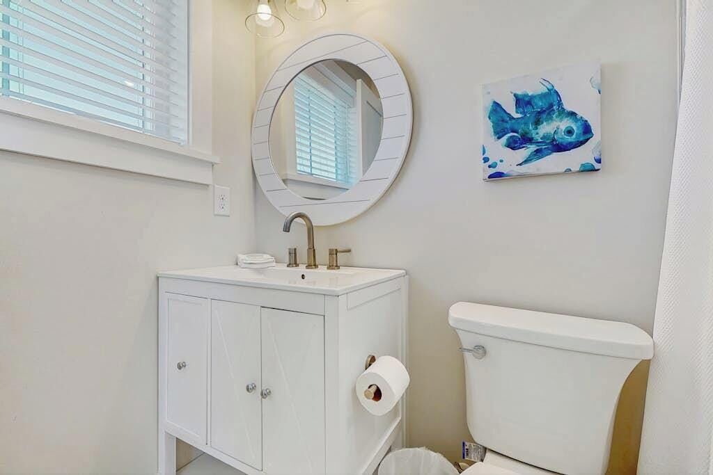 Photo of Bathroom in South Bethany Harbor