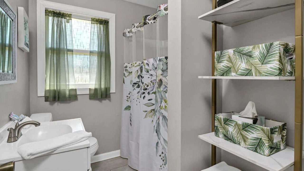 Photo of Bathroom in Rosewood