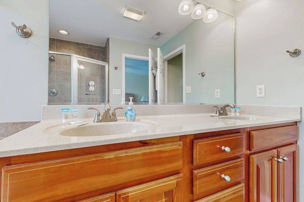 Photo of Bathroom in Sun Ridge