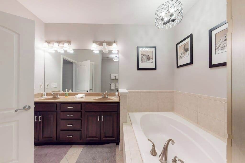Photo of Bathroom in Sun Ridge