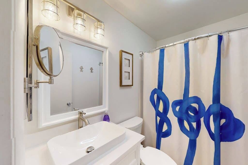 Photo of Bathroom in Fenwick Island