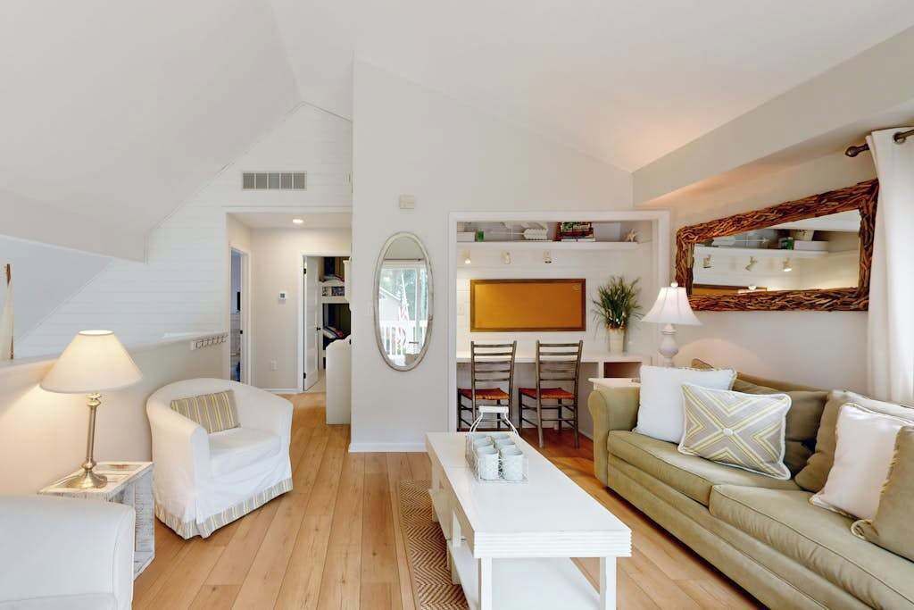 Photo of Livingroom in Sandpiper Pines