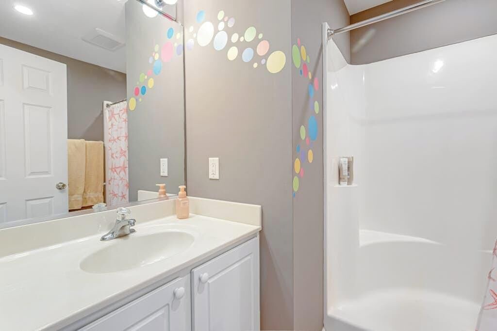 Photo of Bathroom in Bethany Breeze