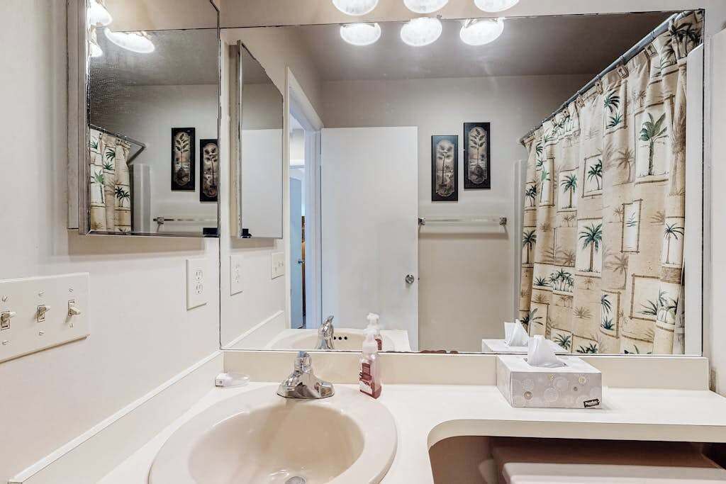 Photo of Bathroom in Fenwick Island