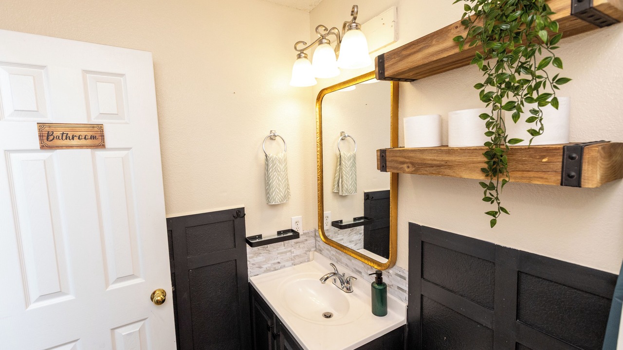 Photo of Bathroom in Fossil Creek