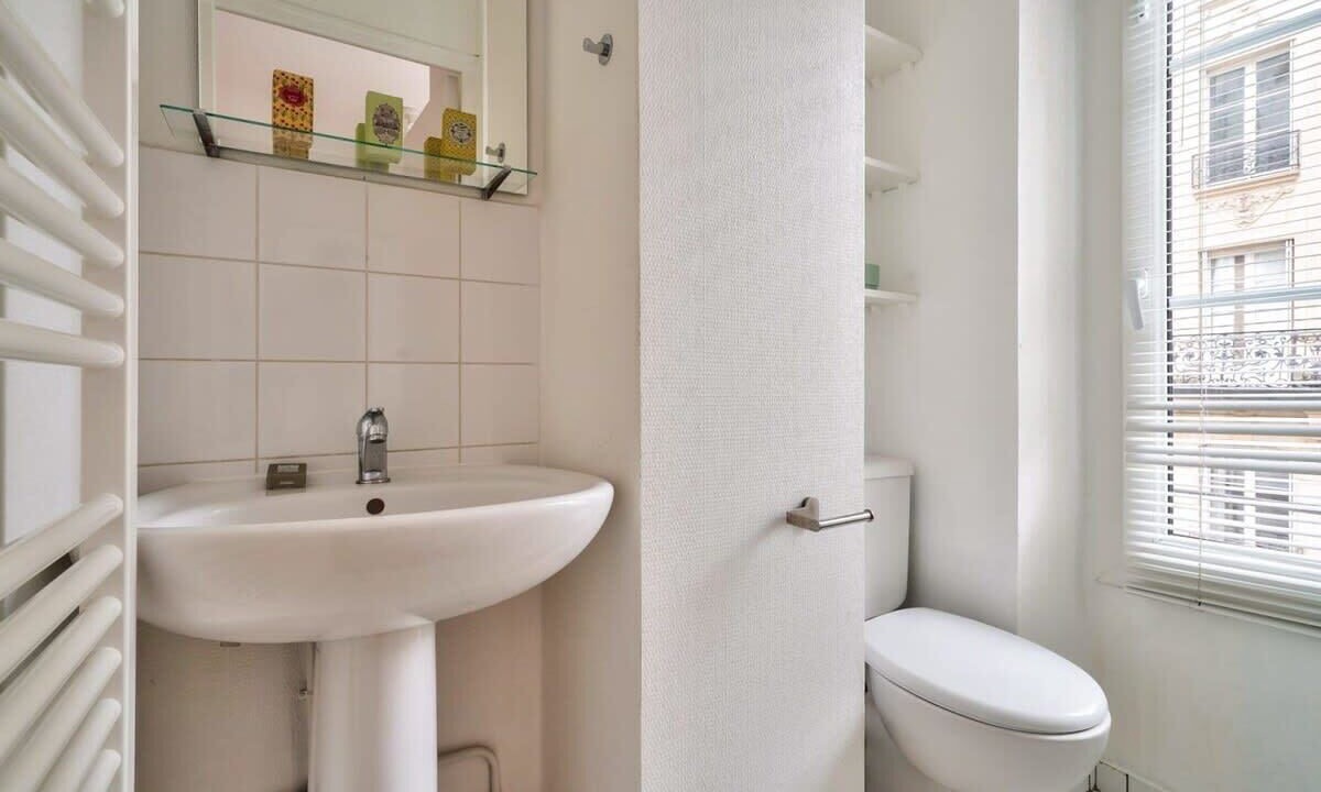 Photo of Bathroom in Batignolles