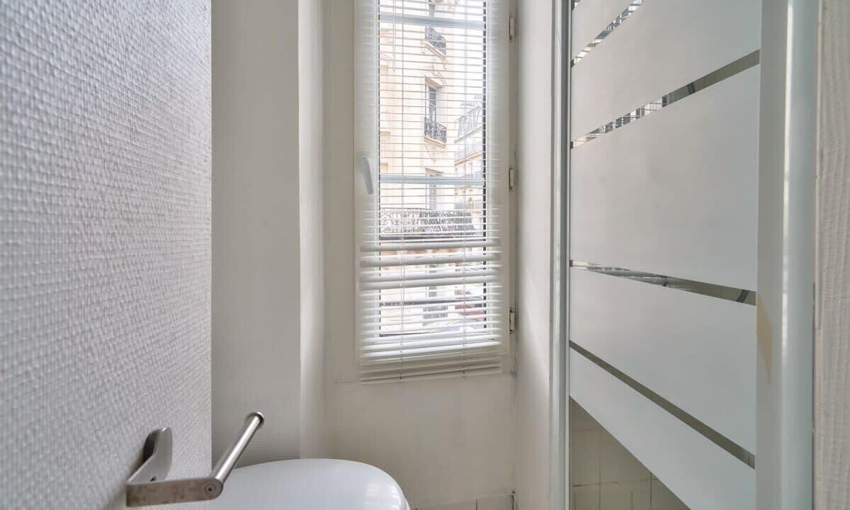 Photo of Bathroom in Batignolles