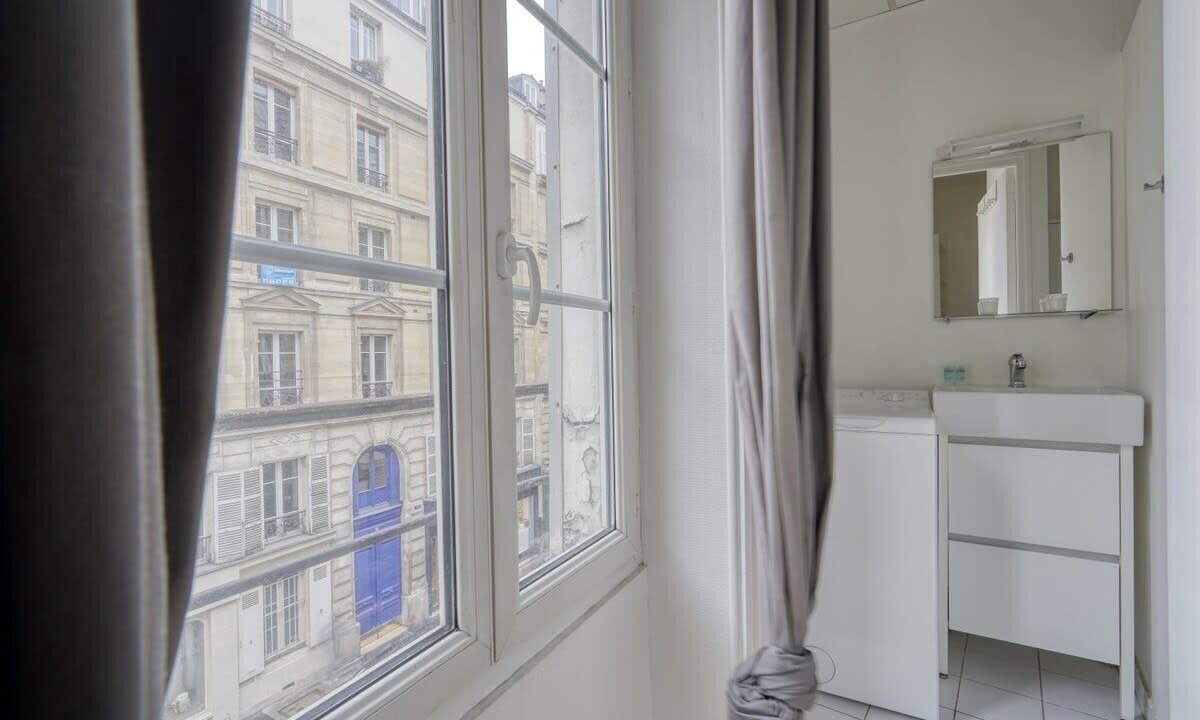 Photo of Bathroom in Batignolles